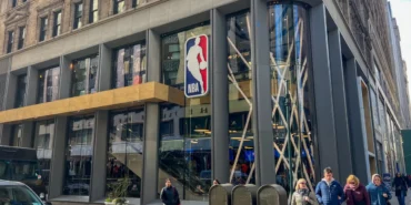 Disney-Eski-CEO8217su-Iger-Las-Vegas-NBA-Takimi-Icin-Teklif-Hazirliginda-featured