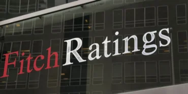 Fitch-Kuresel-Buyume-Tahminini-Dusurdu-Petrol-Fiyatlari-ve-Teknoloji-Yatirimlari-Etkili-featured
