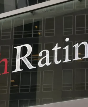 Fitch-Kuresel-Buyume-Tahminini-Dusurdu-Petrol-Fiyatlari-ve-Teknoloji-Yatirimlari-Etkili-featured
