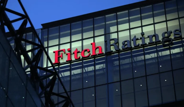 Fitch: Petrol Piyasasında Arz Fazlası Beklentisi 6 Fitch-Petrol-Piyasasinda-Arz-Fazlasi-Beklentisi-featured