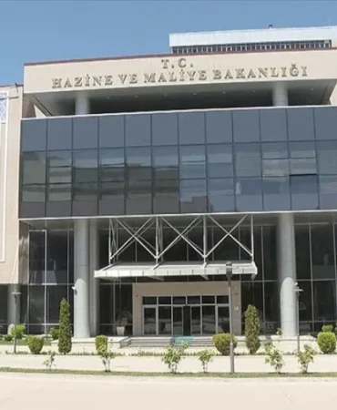 Hazine 151 Milyar TL Borçlandı: İki Tahvil İhalesi Detayları 4 Hazine-151-Milyar-TL-Borclandi-Iki-Tahvil-Ihalesi-Detaylari-featured