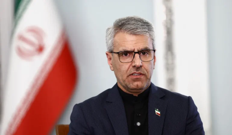 İran-ABD Müzakereleri Ertelendi: Nükleer Anlaşma Belirsizliği Artıyor 1 Iran-ABD-Muzakereleri-Ertelendi-Nukleer-Anlasma-Belirsizligi-Artiyor-featured