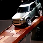 Jaguar-Land-Rover-250-Bin-SUV-Geri-Cagriliyor-featured