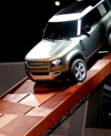 Jaguar-Land-Rover-250-Bin-SUV-Geri-Cagriliyor-featured