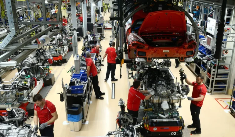 Porsche-Maliyetleri-Dusuruyor-Uretim-ve-Istihdamda-Kesinti-Plani-featured