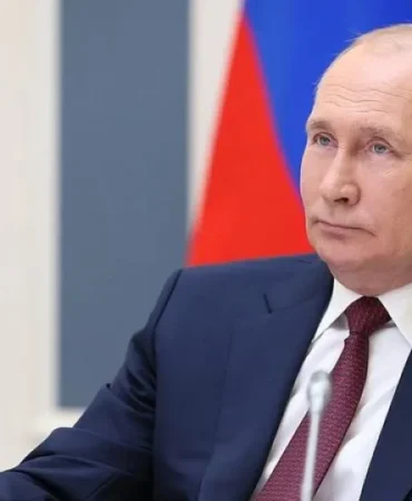 Putin'den Zelenskiy'e Yanıt: Görüşme İçin Neden Görmüyor 8 Putin8217den-Zelenskiy8217e-Yanit-Gorusme-Icin-Neden-Gormuyor-featured