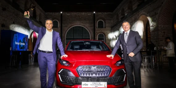 Renault Clio Yılın Otomobili Seçildi