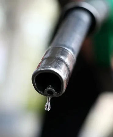 Rusya Akaryakıt Krizi: Araç Başına 30 Litre Sınırı 2 Rusya-Akaryakit-Krizi-Arac-Basina-30-Litre-Siniri-featured