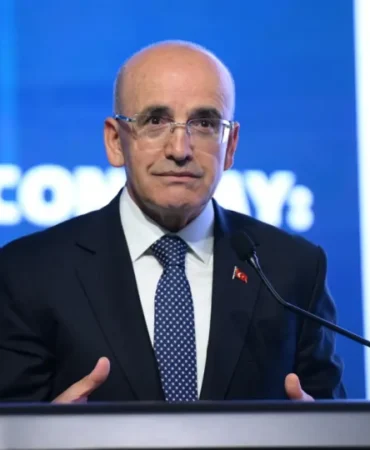 Şimşek: Savaş, Enflasyona En Az 5 Puanlık Baskı Uyguluyor 3 Simsek-Savas-Enflasyona-En-Az-5-Puanlik-Baski-Uyguluyor-featured
