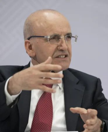Şimşek'ten Londra'da Yatırımcılara Enflasyon ve Ekonomik Program Mesajı 7 Simsek8217ten-Londra8217da-Yatirimcilara-Enflasyon-ve-Ekonomik-Program-Mesaji-featured