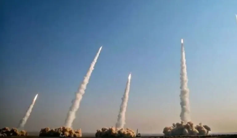 Trump039tan-kritik-Iran-Israil-aciklamasi-Iki-taraf-da-derhal-ateskes-istiyor-featured