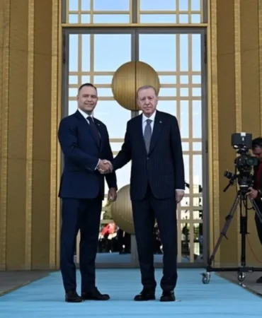 Turkiye-Polonya-Ticaretinde-Hedef-15-Milyar-Dolar-featured
