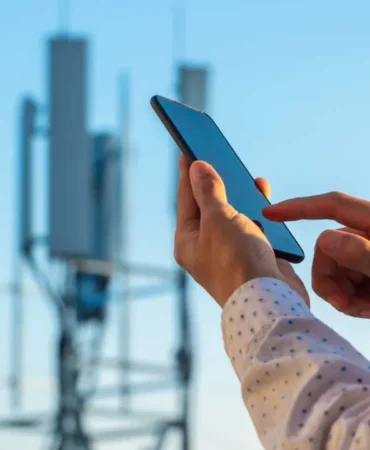Türkiye’den 5G’de yerli teknoloji atağı: Üç yıllık kademeli hedef açıklandı, öncelik KOBİ'lerin 4 Turkiyeden-5Gde-yerli-teknoloji-atagi-Uc-yillik-kademeli-hedef-aciklandi-oncelik-KOBI039lerin-featured