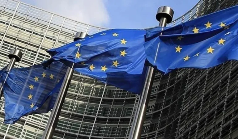 AB-elektrifikasyon-hedefini-iki-katina-cikardi-Hedef-2040039a-kadar-260-milyar-euro-enerji-tasarrufu-featured