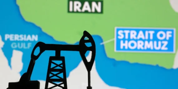ABD basınının gözü Hürmüz Boğazı'nda: İki abluka arasında petrol akışı ne kadar oldu?