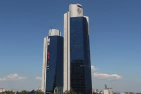 Akbank039in-ilk-yari-net-kari-343-milyar-TL-oldu-featured