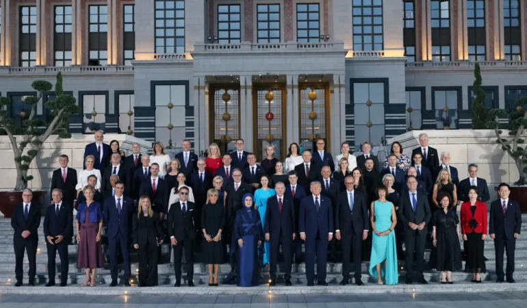 Ankara-NATO-Liderler-Zirvesi039nden-aile-fotografi-Erdogan-cifti-liderlerle-ayni-karede-featured