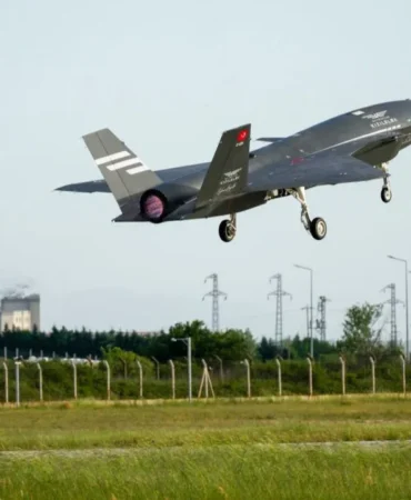 Baykar ve Leonardo dünyaya duyuracak! KIZILELMA ve M-346 aynı görevde 4 Baykar-ve-Leonardo-dunyaya-duyuracak-KIZILELMA-ve-M-346-ayni-gorevde-featured