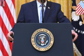 Beyaz-Saray-calisanina-bahis-sorusturmasi-quotTrump039in-konusmalari-uzerinden-100-bin-dolar-kazandiquot-featured