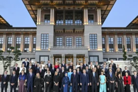 Cumhurbakani-Erdogan039dan-NATO-liderlerine-imzali-kitap-ve-ozel-mektup-featured
