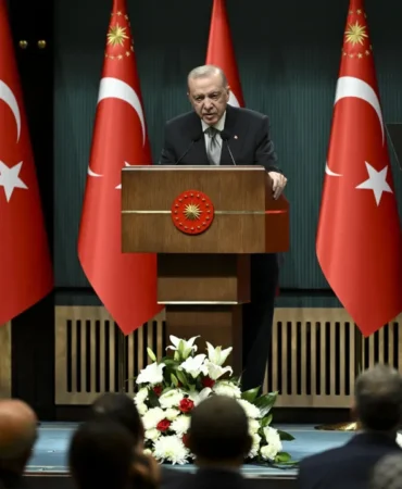 Cumhurbaskani-Erdogan-quotKuresel-petrol-arzinda-tarihin-en-buyuk-soklarindan-biri-yasaniyorquot-featured