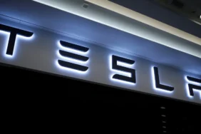 Direksiyonu-ve-pedali-yok-Tesla039dan-225-dolarlik-yeni-arac-featured