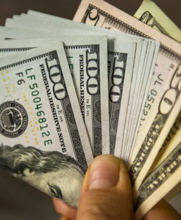 Dolar güvenli liman talebiyle tutundu 5 Dolar-guvenli-liman-talebiyle-tutundu-featured