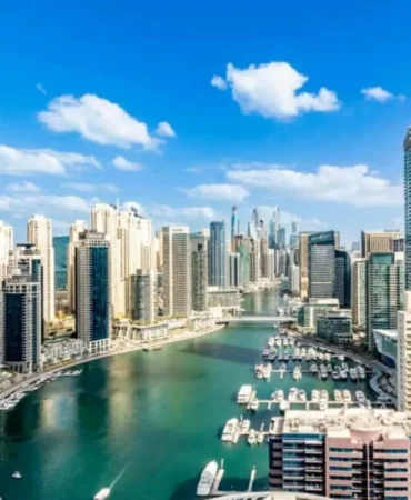 Dubai-turist-cekmek-icin-kesenin-agzini-acti-Misafir-getirene-817-dolar-degerinde-hediye-featured