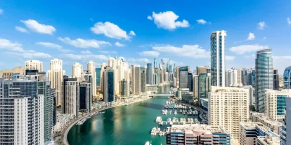 Dubai turist çekmek için kesenin ağzını açtı: Misafir getirene 817 dolar değerinde hediye!