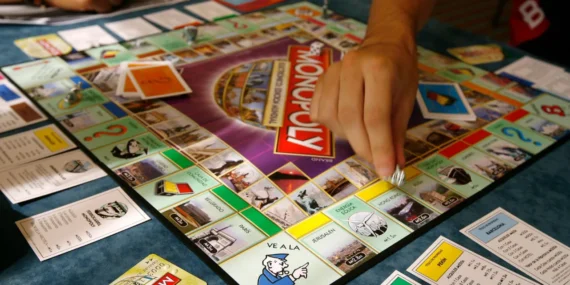 Efsanevi oyun "Monopoly" gerçek oluyor: 2 milyon dolar ödüllü dev yarışma!