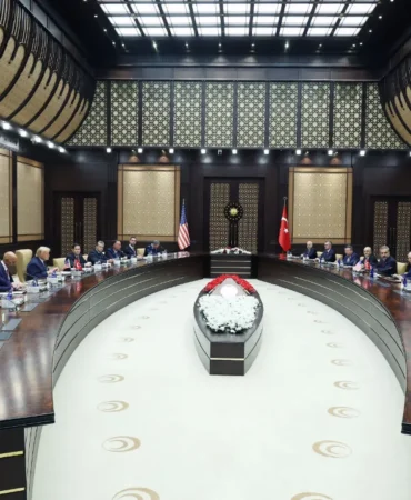 Erdogan-Trump-gorusmesinin-ardindan-heyetler-bir-araya-geldi-featured