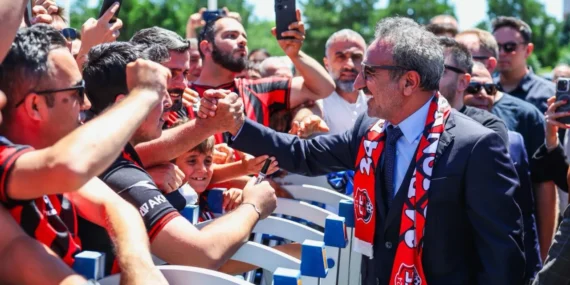 Erzincanspor, Hamdi Ulukaya’dan 5 Milyon Dolarlık Sponsorluk Aldı