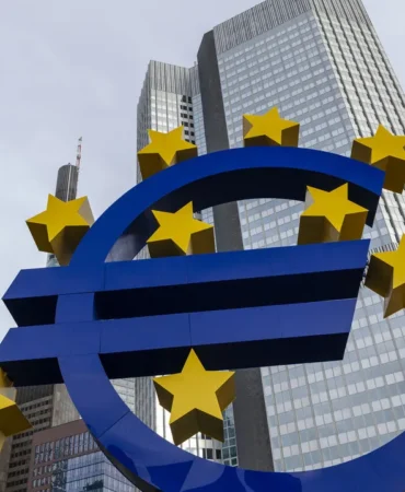 Euro Bölgesi'nde enflasyon yüzde 3'e yaklaştı 7 Euro-Bolgesi039nde-enflasyon-yuzde-3039e-yaklasti-featured