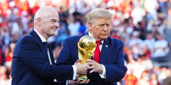 FIFA eleştirilere yanıt verdi: Futbolu satmıyoruz!