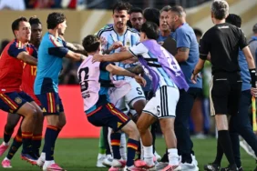 FIFA-sorusturma-baslatti-Dunya-Kupasi-final-maci-sonrasi-sahada-yasanan-olaylar-mercek-altinda-featured