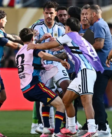 FIFA-sorusturma-baslatti-Dunya-Kupasi-final-maci-sonrasi-sahada-yasanan-olaylar-mercek-altinda-featured