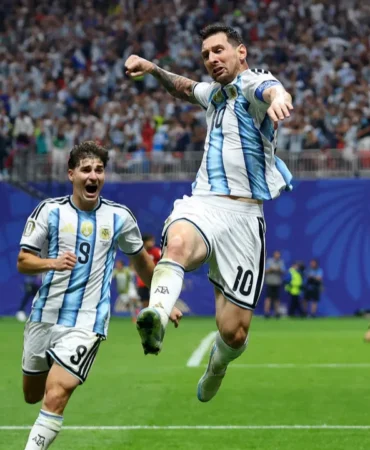 FIFA'dan yeni ticari hamle: Final maçının çimleri satışa çıkıyor, fiyatı ne kadar olacak? 3 FIFA039dan-yeni-ticari-hamle-Final-macinin-cimleri-satisa-cikiyor-fiyati-ne-kadar-olacak-featured