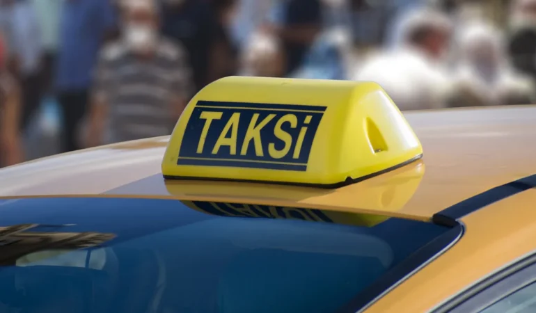 İBB 23 taksi plakası daha sattı: Her biri 6 milyon lira 6 IBB-23-taksi-plakasi-daha-satti-Her-biri-6-milyon-lira-featured
