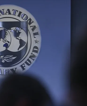 IMF'den Euro Bölgesi ekonomisi için uyarı: 2026'da büyüme yüzde 0,9'a gerileyecek 5 IMF039den-Euro-Bolgesi-ekonomisi-icin-uyari-2026039da-buyume-yuzde-09039a-gerileyecek-featured