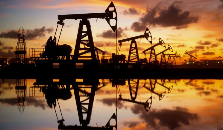 İran açıkladı: 4 ayda petrol satışından 11 milyar dolar gelir 6 Iran-acikladi-4-ayda-petrol-satisindan-11-milyar-dolar-gelir-featured