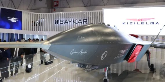 KIZILELMA İnsansız Savaş Uçağı NATO Heyetine Tanıtıldı