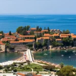 Karadag039dan-Turk-vatandaslari-icin-vize-karari-Sure-31-Ekim039e-kadar-uzatildi-featured