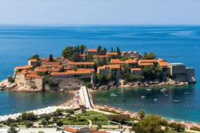 Karadag039dan-Turk-vatandaslari-icin-vize-karari-Sure-31-Ekim039e-kadar-uzatildi-featured