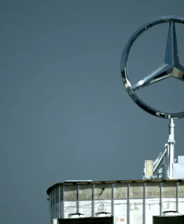 Mercedes-Benz-Almanya8217da-Isci-Grevi-featured