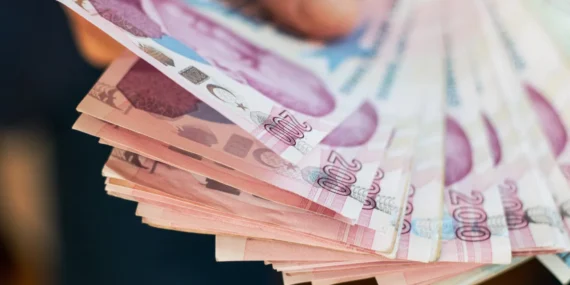 Milyonlarca internet abonesini ilgilendiren karar: 4 bin 211 TL'lik cayma bedelini geri aldı