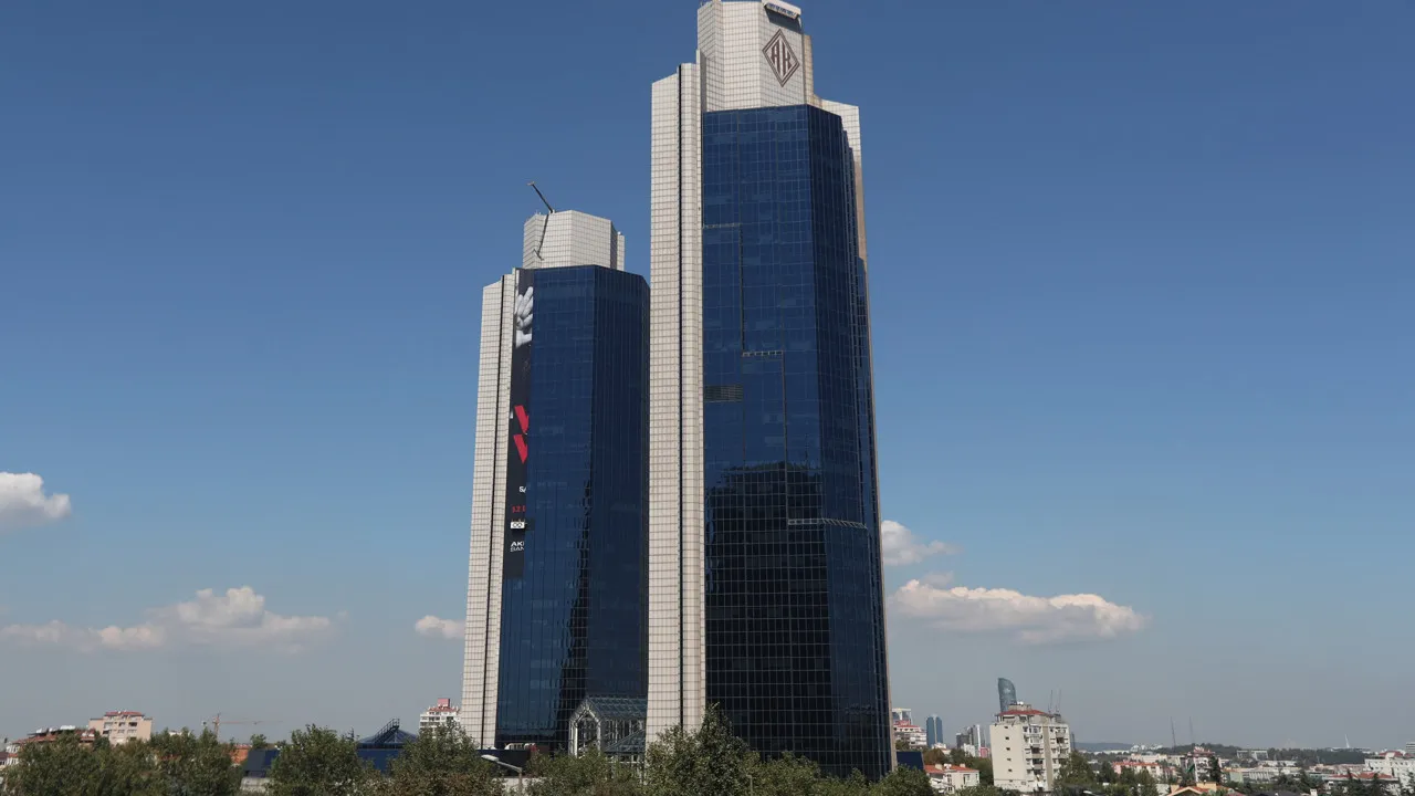 Moody’s, Akbank'ın kredi derecelendirme notunu açıkladı 8 Moodys-Akbank039in-kredi-derecelendirme-notunu-acikladi-featured