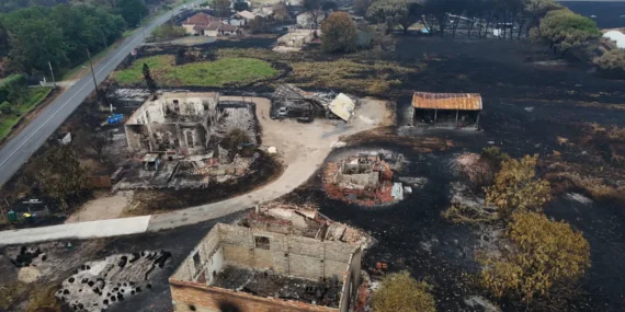 Paris'in dört katı alan yandı! Milyonerlerin lüks villaları alevlere teslim