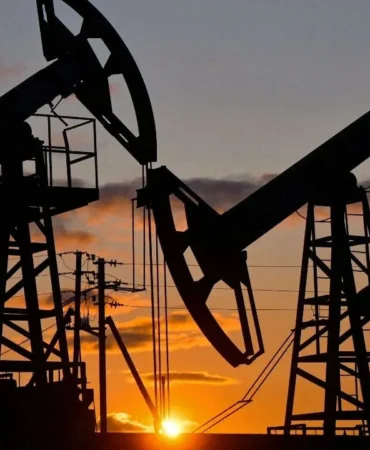 Petrol-fiyatlari-15-ayin-zirvesinde-90-dolarin-uzerine-cikti-featured