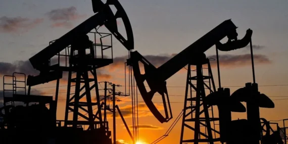 Petrol fiyatları 1,5 ayın zirvesinde: 90 doların üzerine çıktı