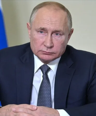 Putin'den Rus donanmasına talimat: "Gemilere el koyma girişimlerine karşılık verin" 5 Putin039den-Rus-donanmasina-talimat-quotGemilere-el-koyma-girisimlerine-karsilik-verinquot-featured